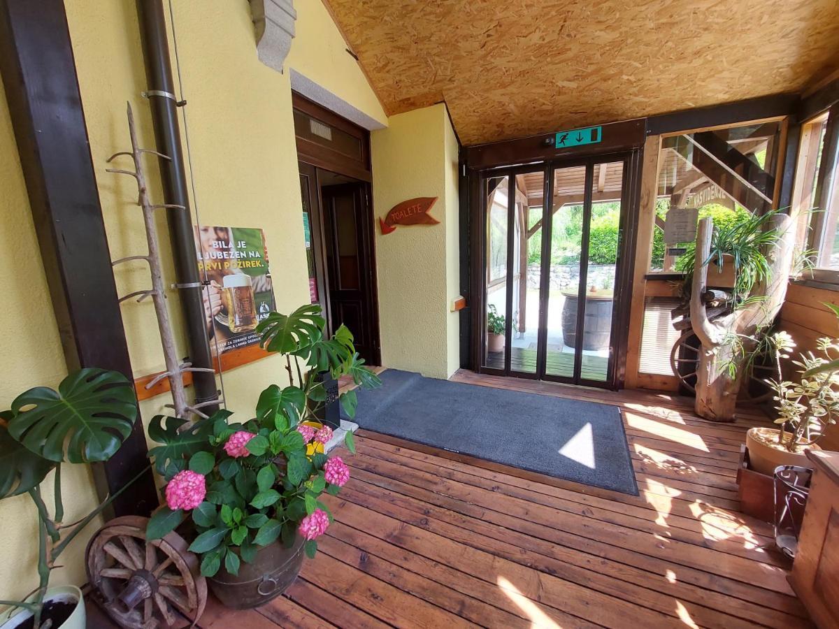 Hotel Gostisce Andrejc à Soča Extérieur photo