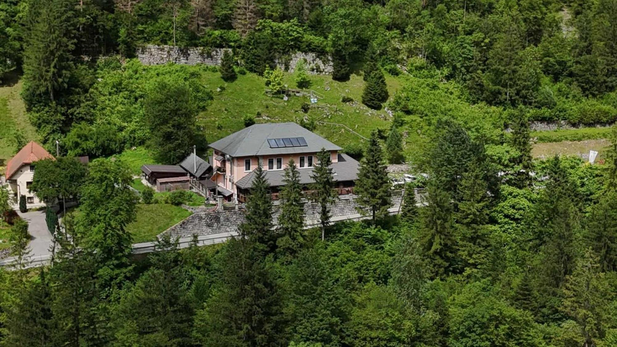 Hotel Gostisce Andrejc à Soča Extérieur photo