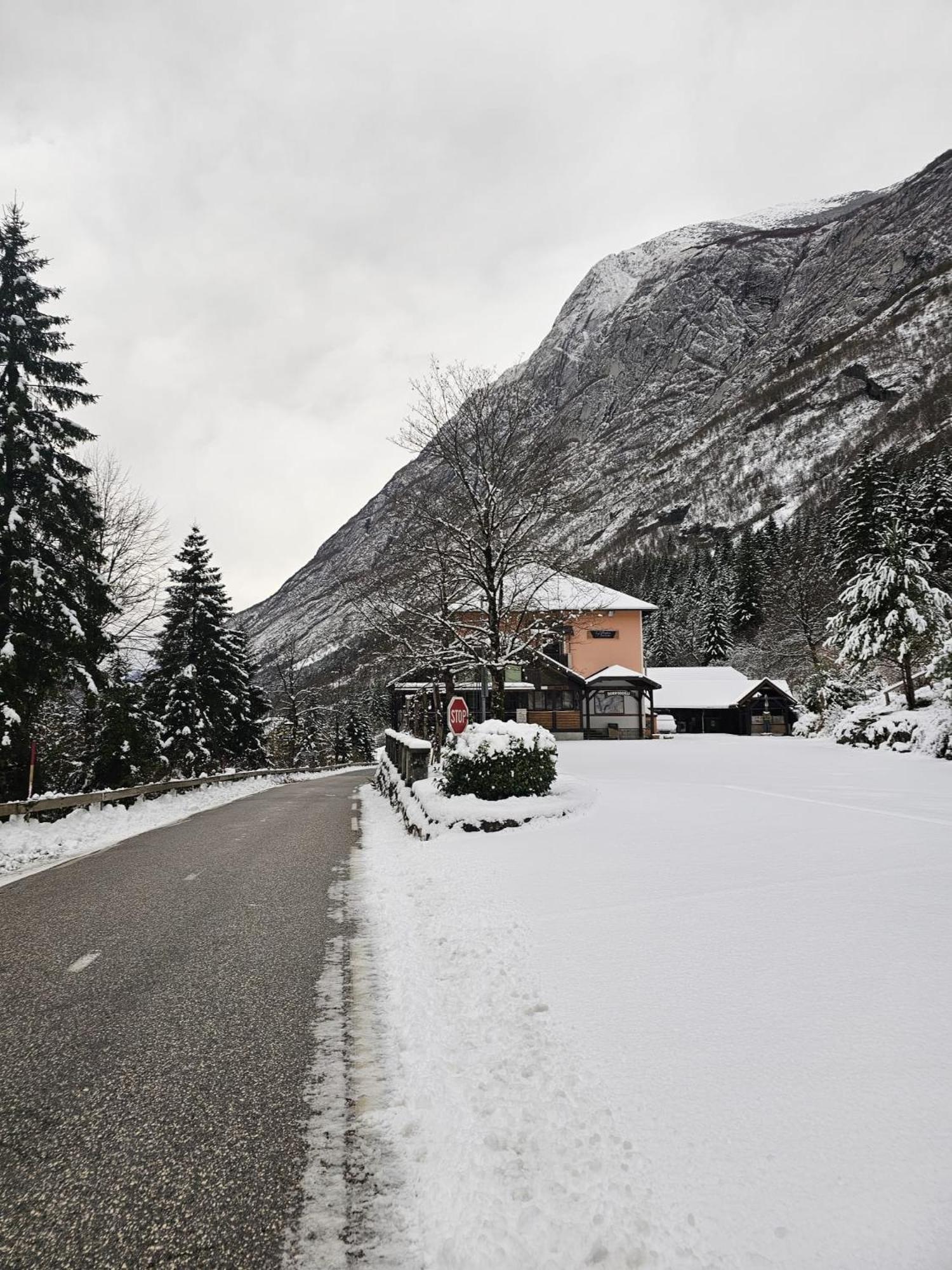 Hotel Gostisce Andrejc à Soča Extérieur photo